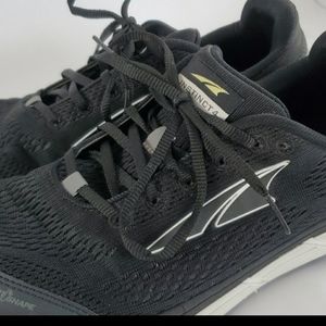 Size 11 altra instinct 4